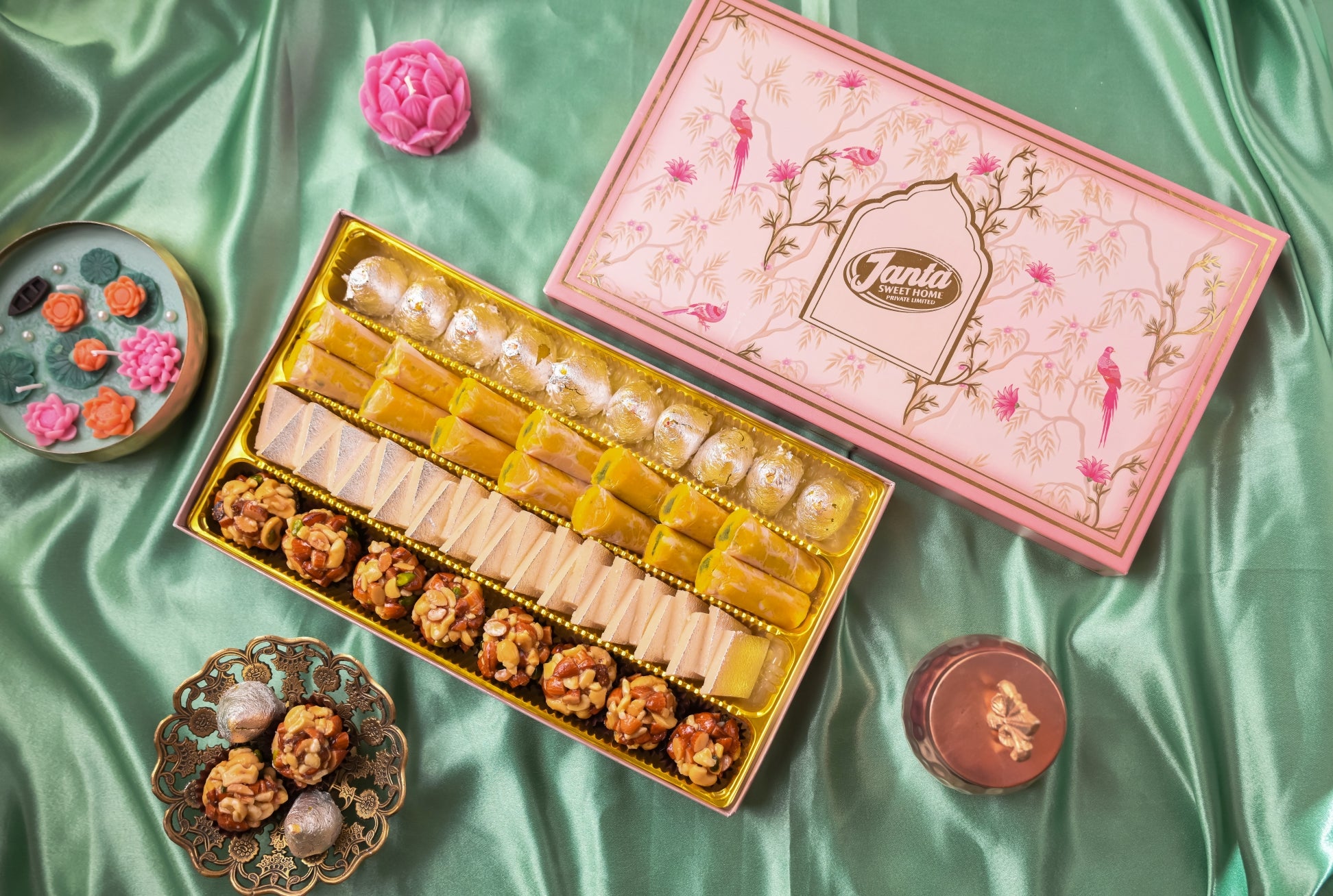 BLUSH BLOOM BOX