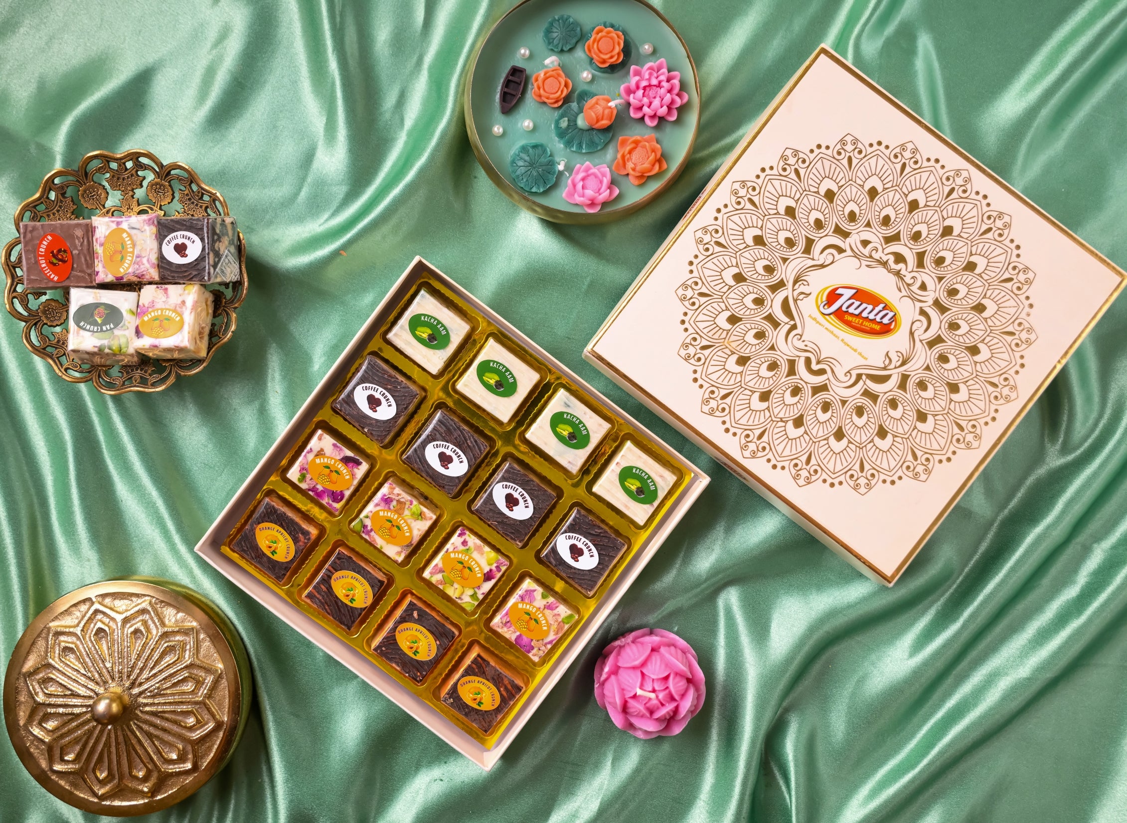 DIVINE CRUNCH BOX