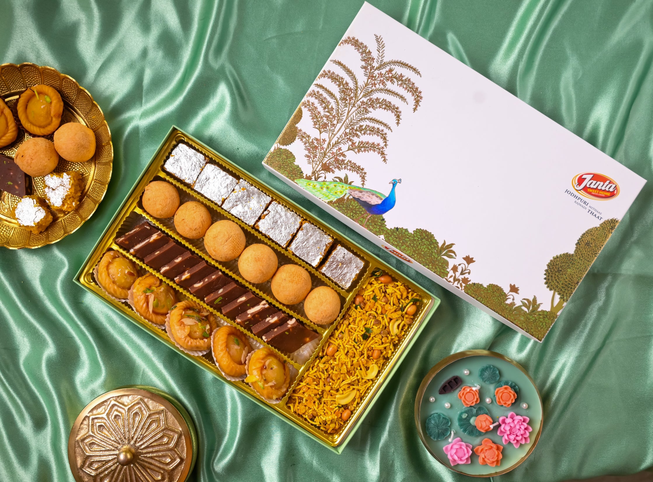 MOR MAHAL BOX