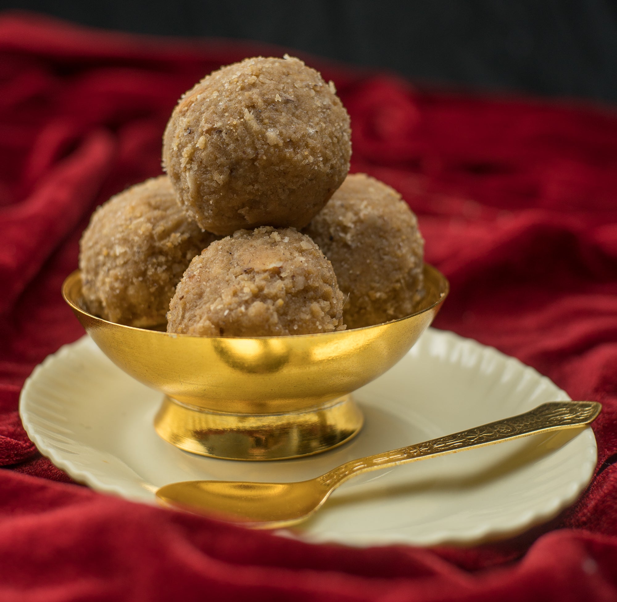 Gund Giri Laddu